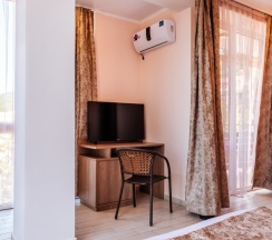 Трёхместный номер Deluxe в L-hotel