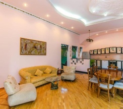 Коттедж с 4 комнатами в Baku Nizami Street Triplex 4 bedroom