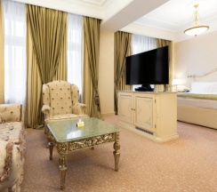 Двухместный номер Коллекшен Премиум (двуспальная кровать) в Radisson Collection Москва