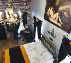 "Музей" вид на Соборную площадь в Дом Куприна в Кремле