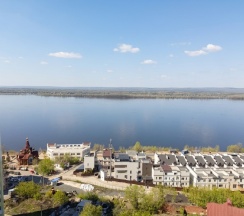Двухместные апартаменты c 1 комнатой с балконом (двуспальная кровать) в V-gosti