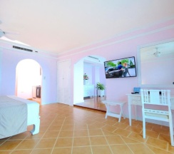 Двухместный номер Honeymoon с видом на море двуспальная кровать в Andaman Beach Suites Hotel