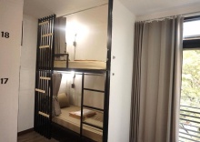 Кровать в общем номере в Feel Good Bangkok Hostel