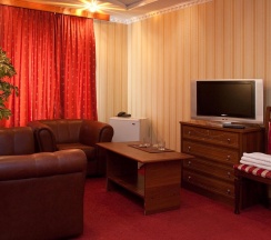 Люкс в Garden Hotel