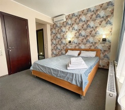 Стандартный с панорамным окном в VeryHotel