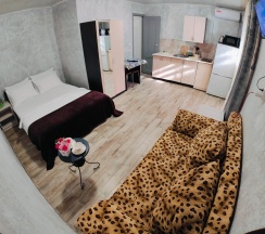 СТУДИЯ С КУХНЕЙ И ТЕРРАСОЙ в Одиссей