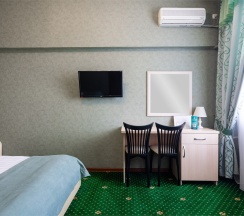 5 Люкс (двухместный номер),с двухспальной кроватью и  диваном. в Аппартамент