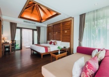 Вилла с балконом в Railay Village Resort