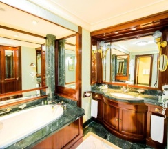 Двухместный люкс двуспальная кровать в Отель City Palace