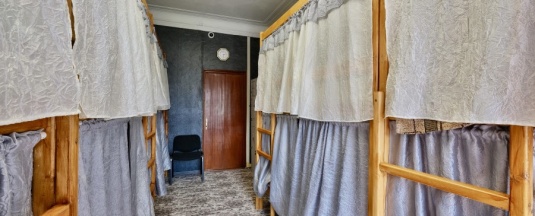 кровать в общем 10-ти местном номере в Смоленка