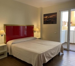 Двухместный номер Standard с балконом двуспальная кровать в Felicity Residence