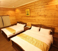 Четырёхместный номер Standard в Zen and Pine Resort