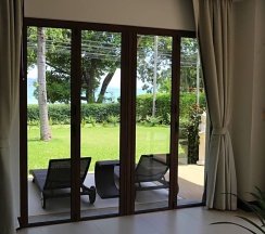 Двухместный люкс Deluxe с частичным видом двуспальная кровать в Laguna Villas Boutique Hotel