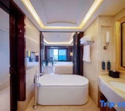 Двухместный номер Standard с видом на море (двуспальная кровать) в Tangla Hotel Sanya