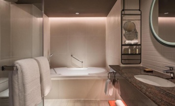 Двухместный номер Premium 2 отдельные кровати в DoubleTree by Hilton Bangkok Ploenchit