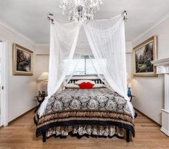 Люкс в Diana's Luxury Bed and Breakfast