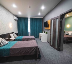 Семейный номер с 2-мя раздельными комнатами в Ангара