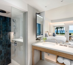 Двухместный номер Beach Access 2 отдельные кровати в Отель SAii Laguna Phuket
