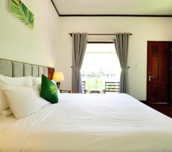 Двухместный номер Standard с видом на бассейн двуспальная кровать в Santa Garden Resort