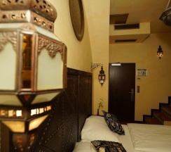 Двухместный номер Superior двуспальная кровать в Hotel Villa Oriental & Restaurant