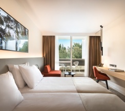 Двухместный номер с дополнительной кроватью Standard двуспальная кровать в Eden Hotel by Maistra Collection
