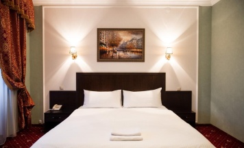 "Люкс" в Business Hotel
