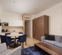 Люкс Гранд с рабочим кабинетом (Апартамент с 1 спальней) в Кортъярд Марриотт Сочи Красная Поляна