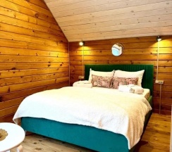 Большой Барнхаус Хьюз в Вазуза Лав