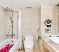 Двухместный люкс Mini Plus с видом на море двуспальная кровать в Royal Cliff Beach Hotel Pattaya