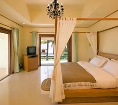 Вилла с балконом в Nantra De Deluxe