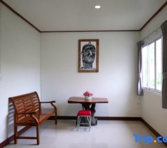Коттедж с 3 комнатами в Kamalar Palace Longstay house