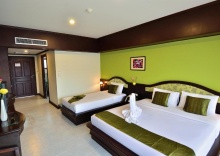 Трёхместный номер Deluxe в Samui First House Hotel