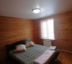 Коттедж с красивым видом из окна в Удачный