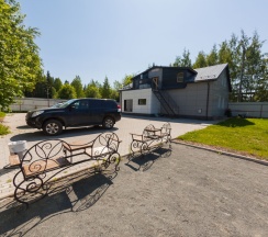 Улучшенный семейный номер. Парковка в Отель на Парковой