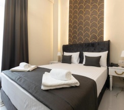 Двухместный номер Deluxe с балконом двуспальная кровать в Modern Luxury Hotel