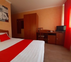 Номер комфорт с 1 двуспальной кроватью (с завтраком) в Maxrooms Волга Hollywood