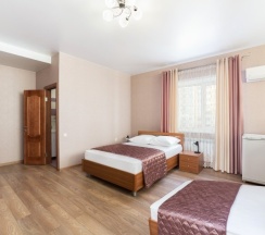 "ЛЮКС" Две кровати в Четыре сезона