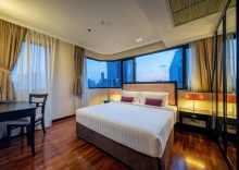 Двухместный люкс Executive c 1 комнатой в Bandara Silom Suites