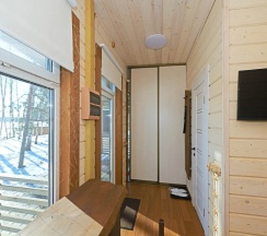 Двухместный коттедж c 1 комнатой с красивым видом из окна двуспальная кровать в Топорок