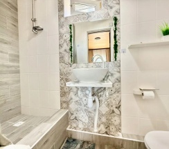 Двухместный номер Superior с балконом двуспальная кровать в Роза ветров