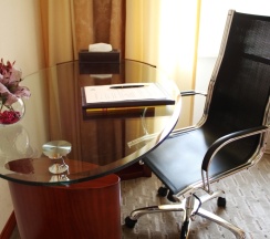Двухместный люкс Superior с балконом двуспальная кровать в Park Hotel Bishkek