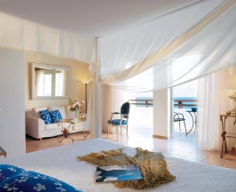 Бунгало семейное Marin Bay с частичным видом на море в Grecotel Marine Palace & Aqua Park