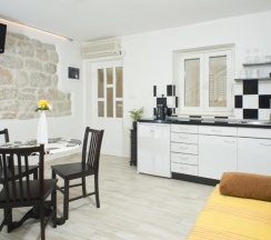 Апартаменты в Bokun Guesthouse