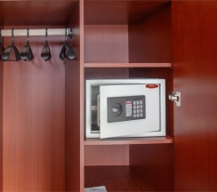 Бизнес класс комфортный с двумя кроватями или одной двуспальной кроватью и креслом-кроватью в Бенефит Плаза