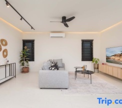 Вилла в Вилла Plunge Modern 2-Bedroom with Private Pool