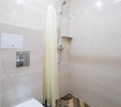 Двухместный номер с креслом кровать в Тих Отель