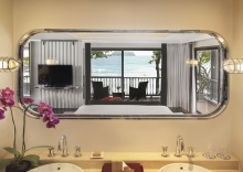 Люкс Цокольный этаж beachfront в Отель The Boathouse Phuket