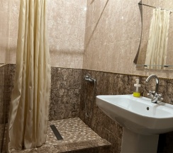 Семейный люкс с балконом и с видом на горы в Premier Azau