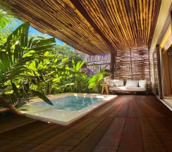 Двухместный номер Saastal Plunge Pool with jungle view двуспальная кровать в Hotel Shibari Tulum - Restaurant & Cenote Club