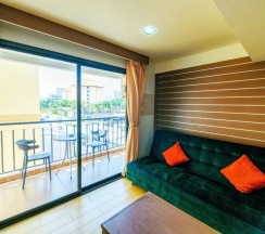 Люкс Deluxe с видом на город в Scandia beach hotel